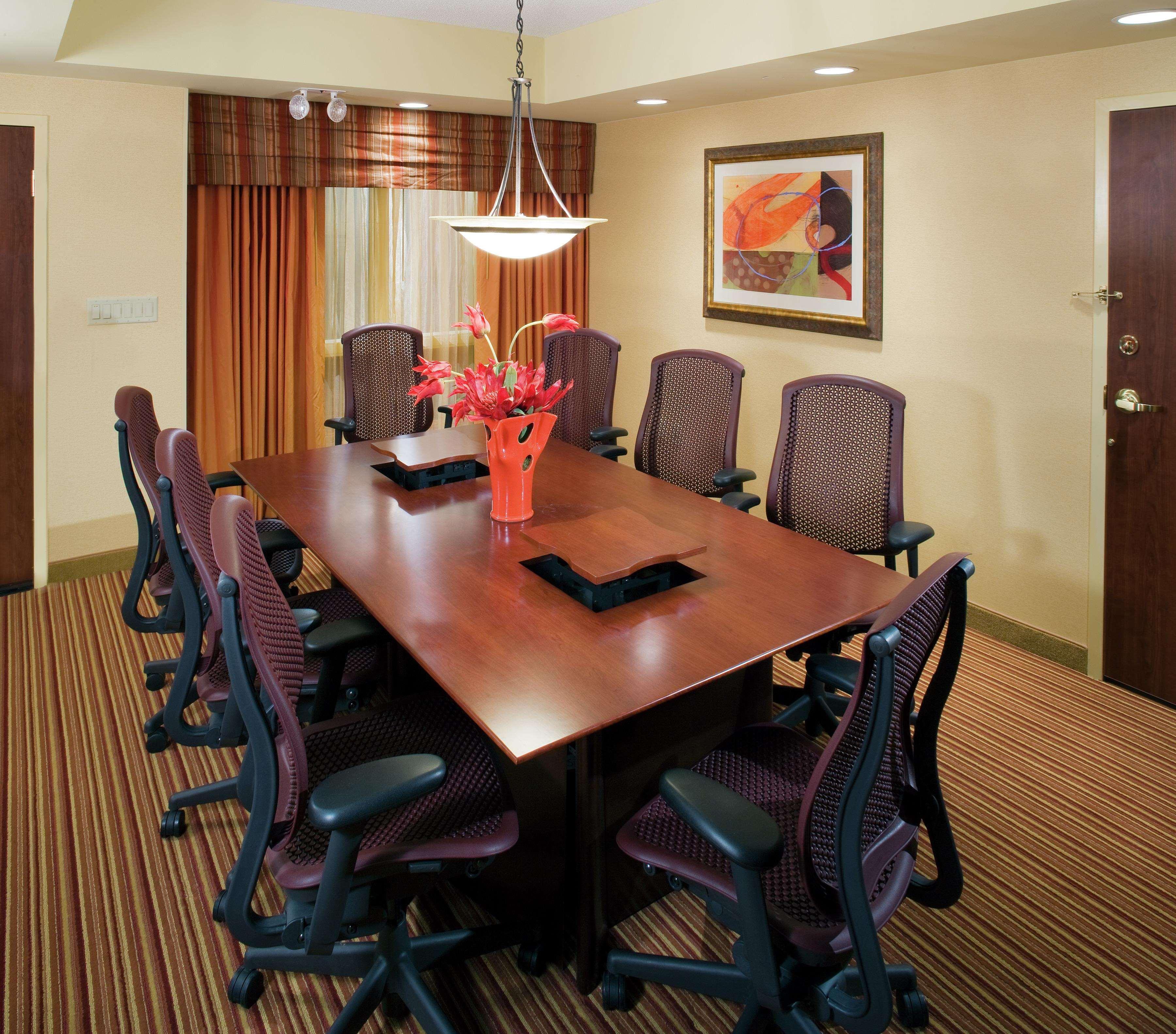 Embassy Suites By Hilton Norman Hotel & Conference Center İş olanakları fotoğraf