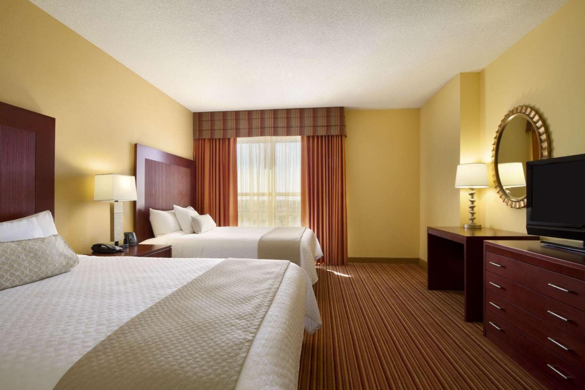 Embassy Suites By Hilton Norman Hotel & Conference Center Dış mekan fotoğraf