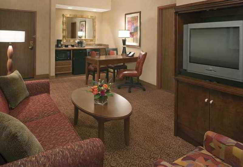 Embassy Suites By Hilton Norman Hotel & Conference Center Oda fotoğraf